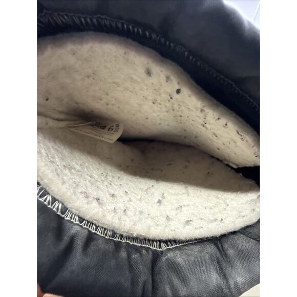 Size 9 - Women’s Sorel Winter Boots - Black - Picture 10 of 12